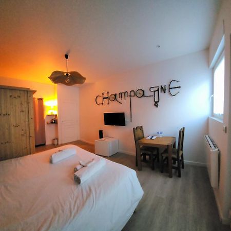Chambres Privees Hyper-Centre Epernay Lit 160X200Cm Luaran gambar